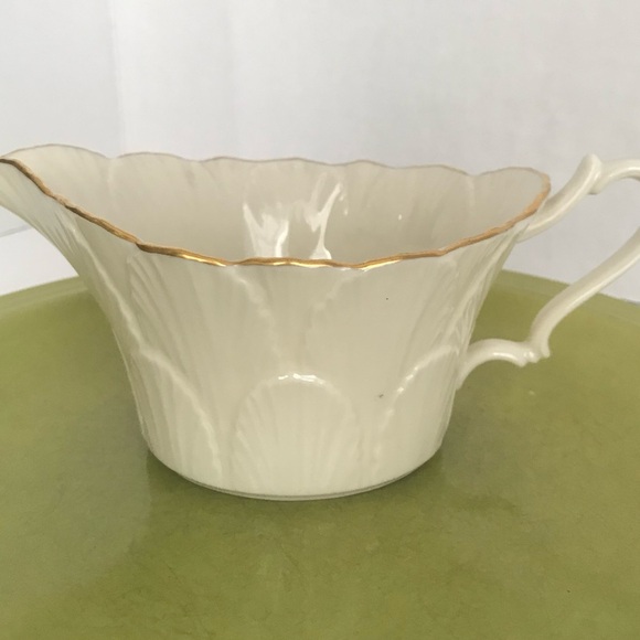 LENOX China Gravy Boat Ivory Porcelain Woodleaf Collection 24k Scallop Gold Trim - Picture 1 of 10